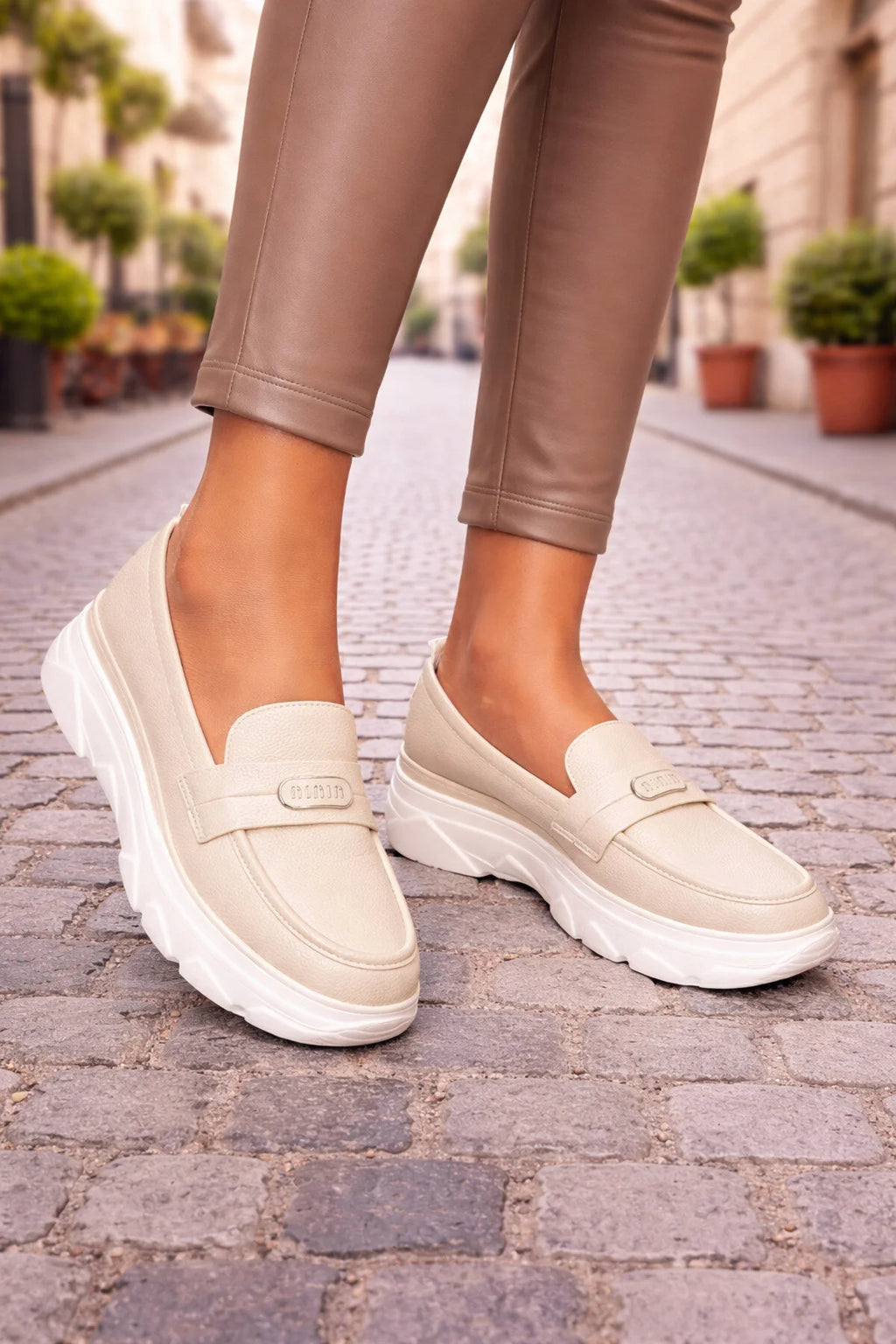 Pantofi Casual Dama din Piele Ecologica Bej Cod: W367-20 (X01)