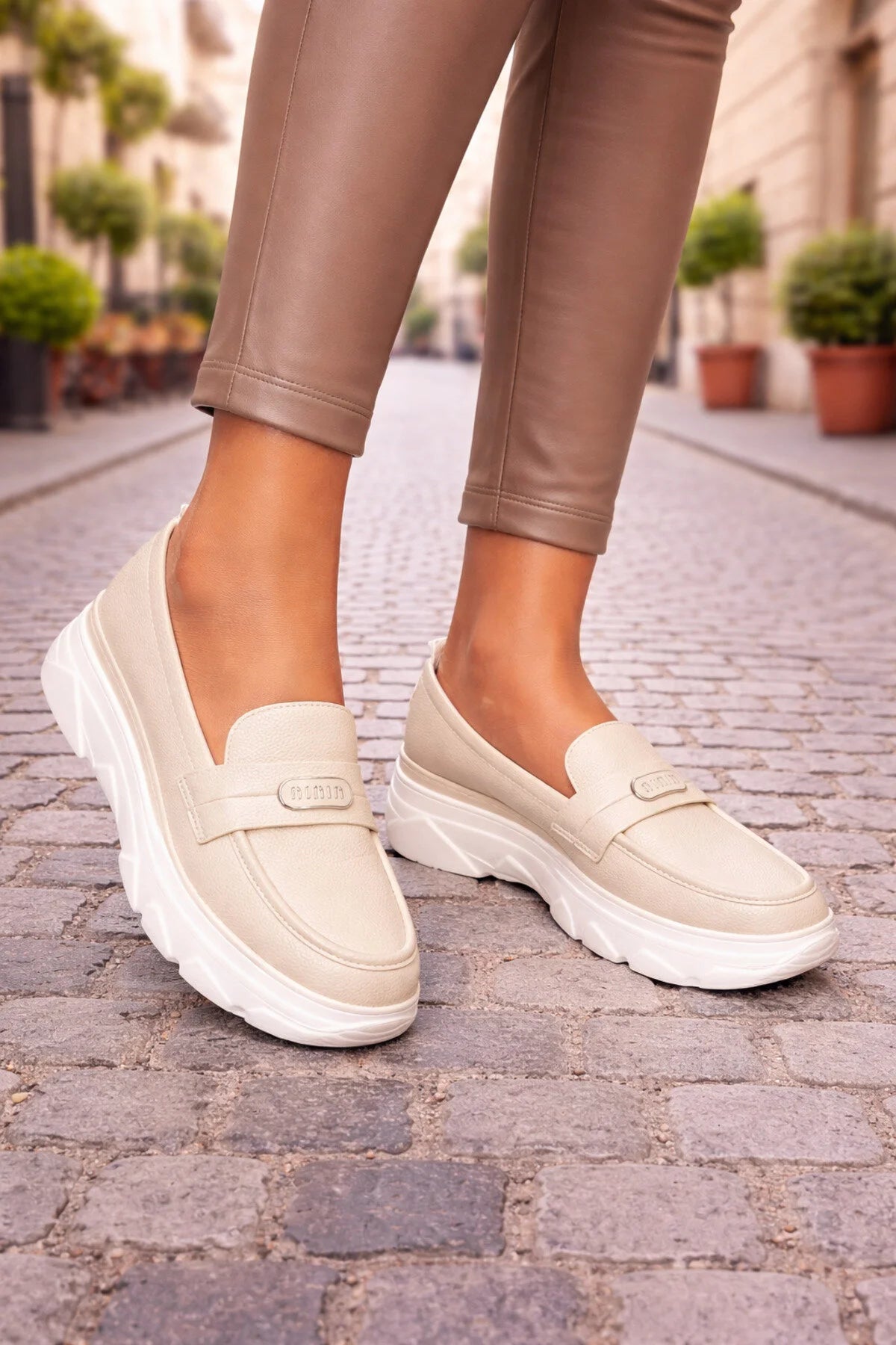 Pantofi Casual Dama din Piele Ecologica Bej Cod: W367-20 (X01)