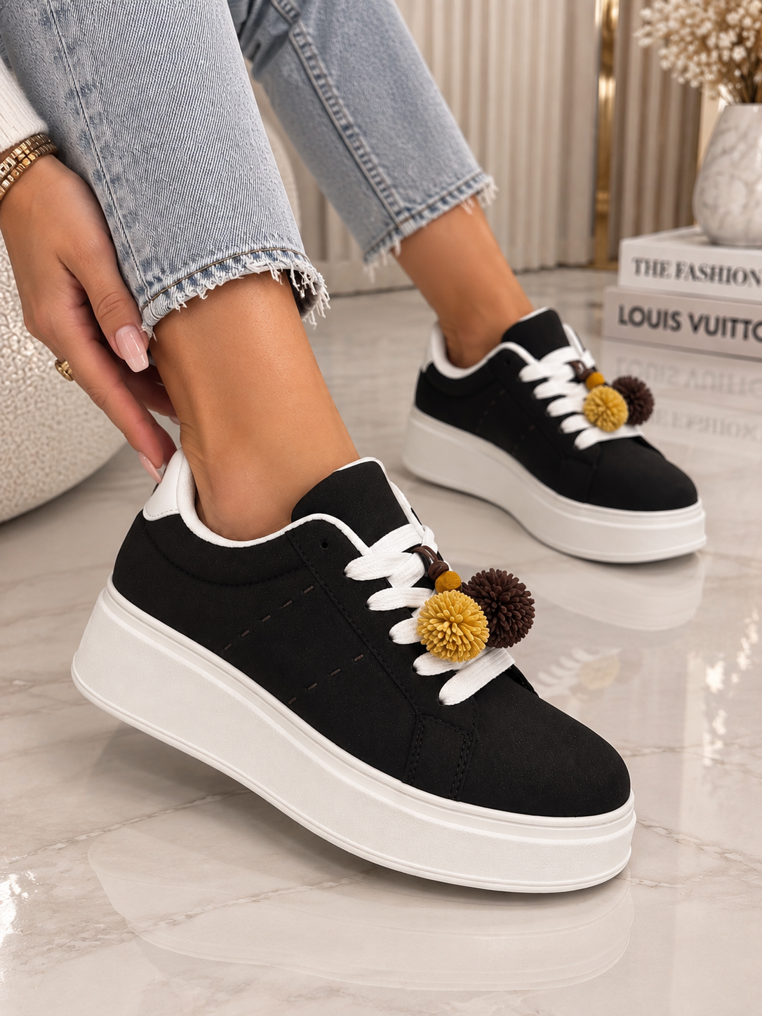 Pantofi Dama Sport din Piele Eco Intoarsa Negrii Cod: RA705 (B1)
