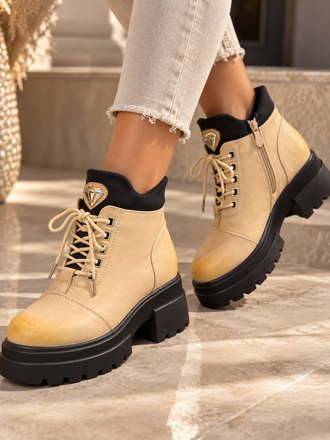 Ghete Dama din Piele Ecologica Crem Cod: 2403 (X01)