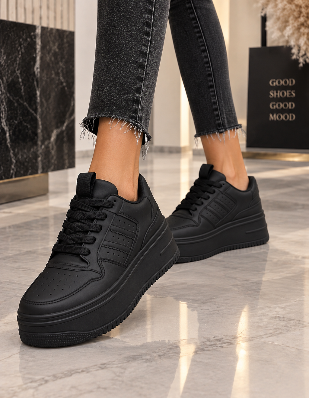 Pantofi Dama Sport din Piele Ecologica Negrii Cod: RE32 (A2)